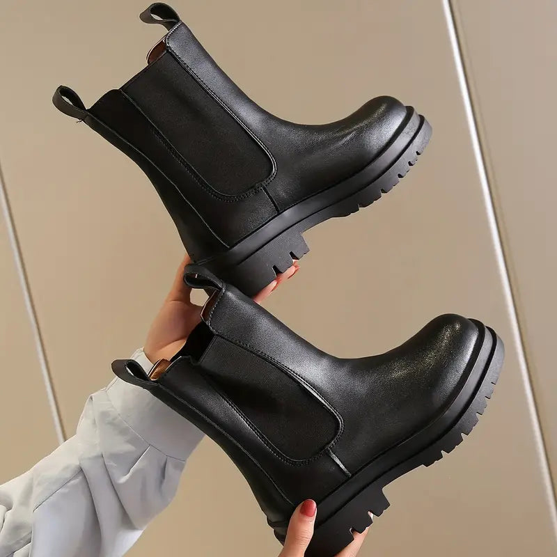 Bottes Chelsea Noires a Plateforme - elegance et Confort pour Femme 3