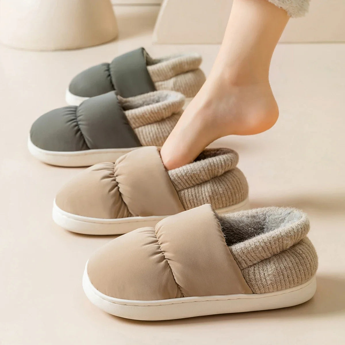 Soft and comfortable plush winter slippers 