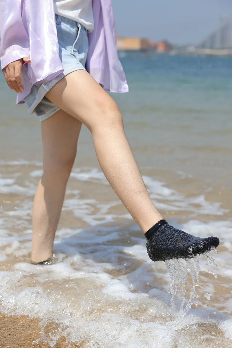 Ultra-light and portable barefoot socks